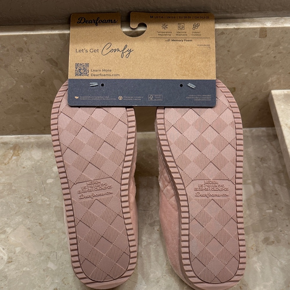 Dearfoams Blush Quilted Slippers - Picture 2 of 10